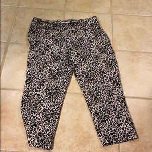 Dreamy leopard capris, worn twice